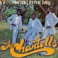 chantells_waiting-in-the-park
